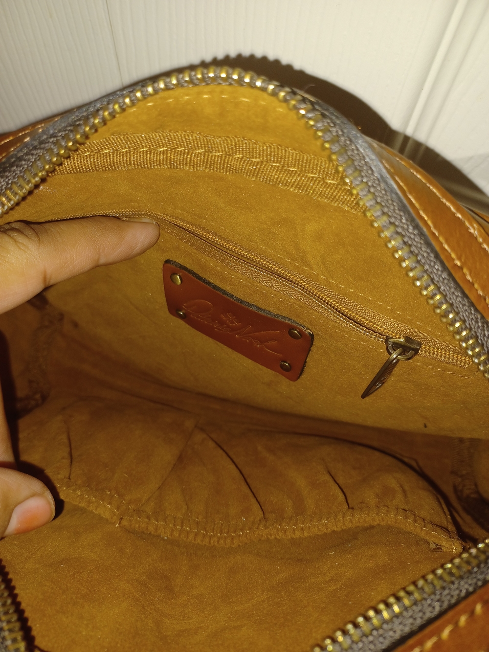 Patricia Nash Classic Brown Leather Crossbody Bag - Picture 4 of 6